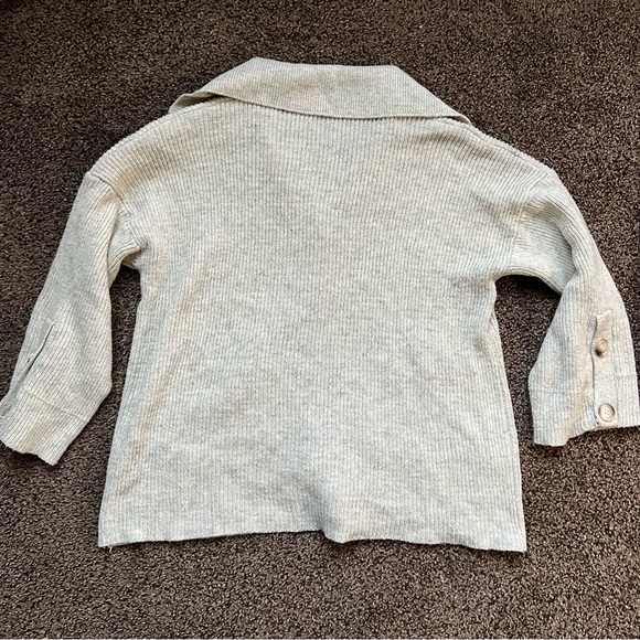 Cherry Aka - Light Grey Button Down Sweater - Picture 3 of 8